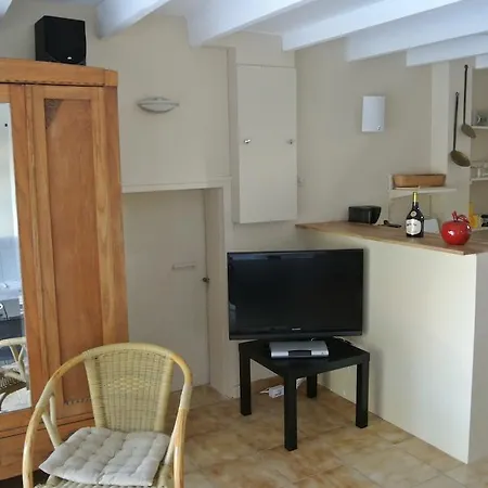 En Avignon 30133 Les Angles Apartment Les Angles (Gard)