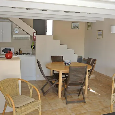 En Avignon 30133 Les Angles Apartment *