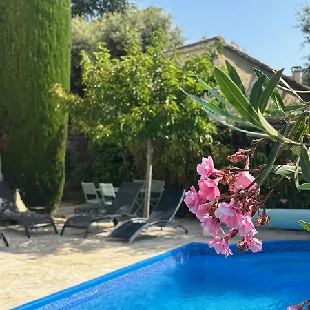 En Avignon 30133 Les Angles Apartament *